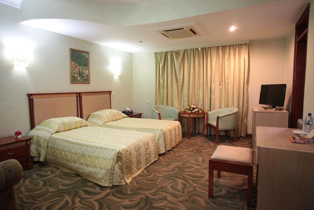 City Royal Resort Hotel Kyambogo  Стая снимка