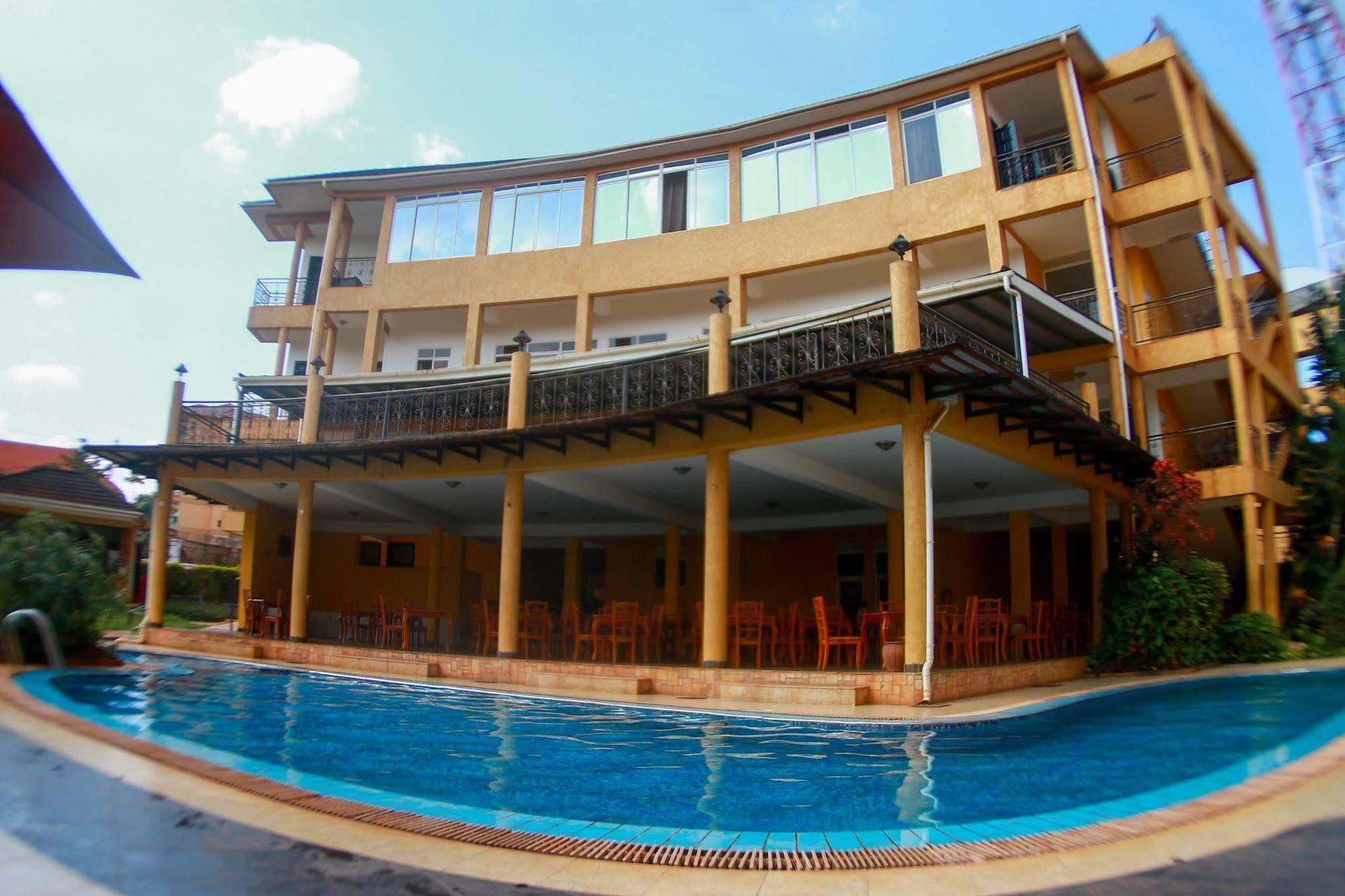 City Royal Resort Hotel Kyambogo  Екстериор снимка