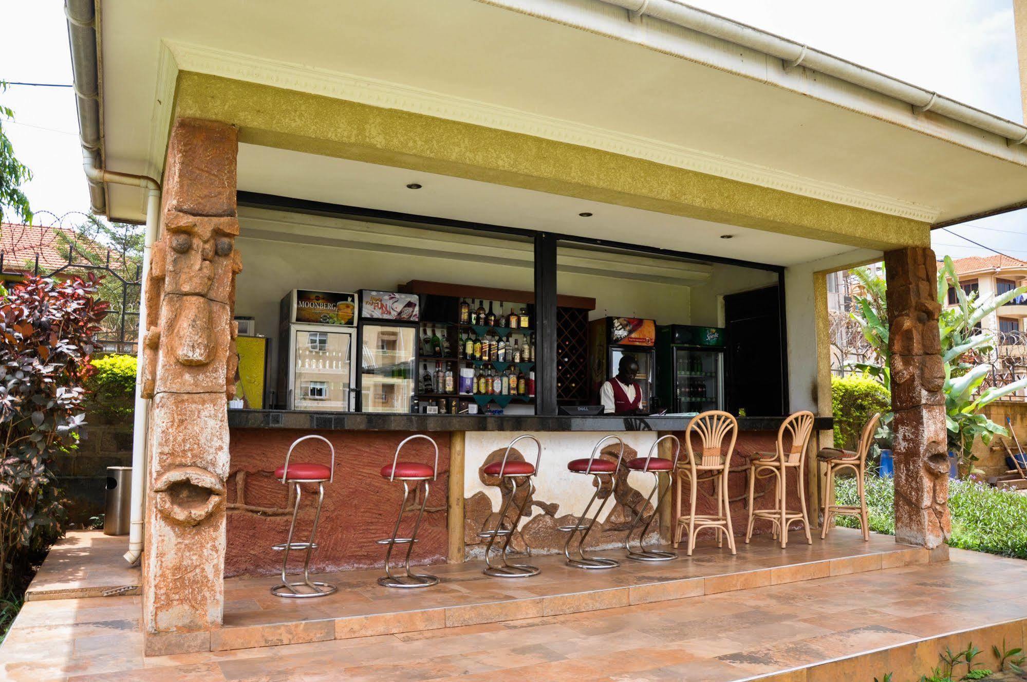 City Royal Resort Hotel Kyambogo  Екстериор снимка