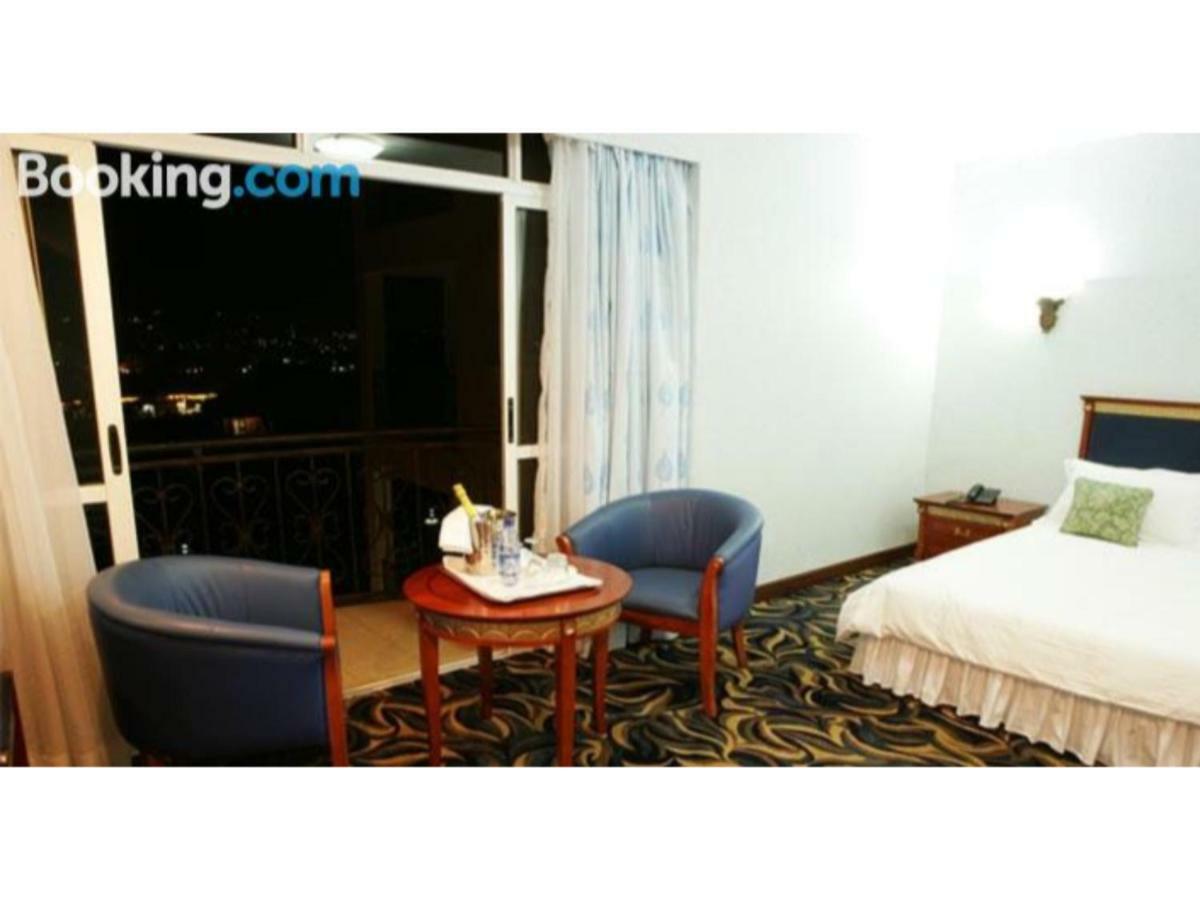 City Royal Resort Hotel Kyambogo  Екстериор снимка